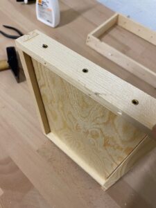 Ein Bild, das aus Holz enthält.

Automatisch generierte Beschreibung